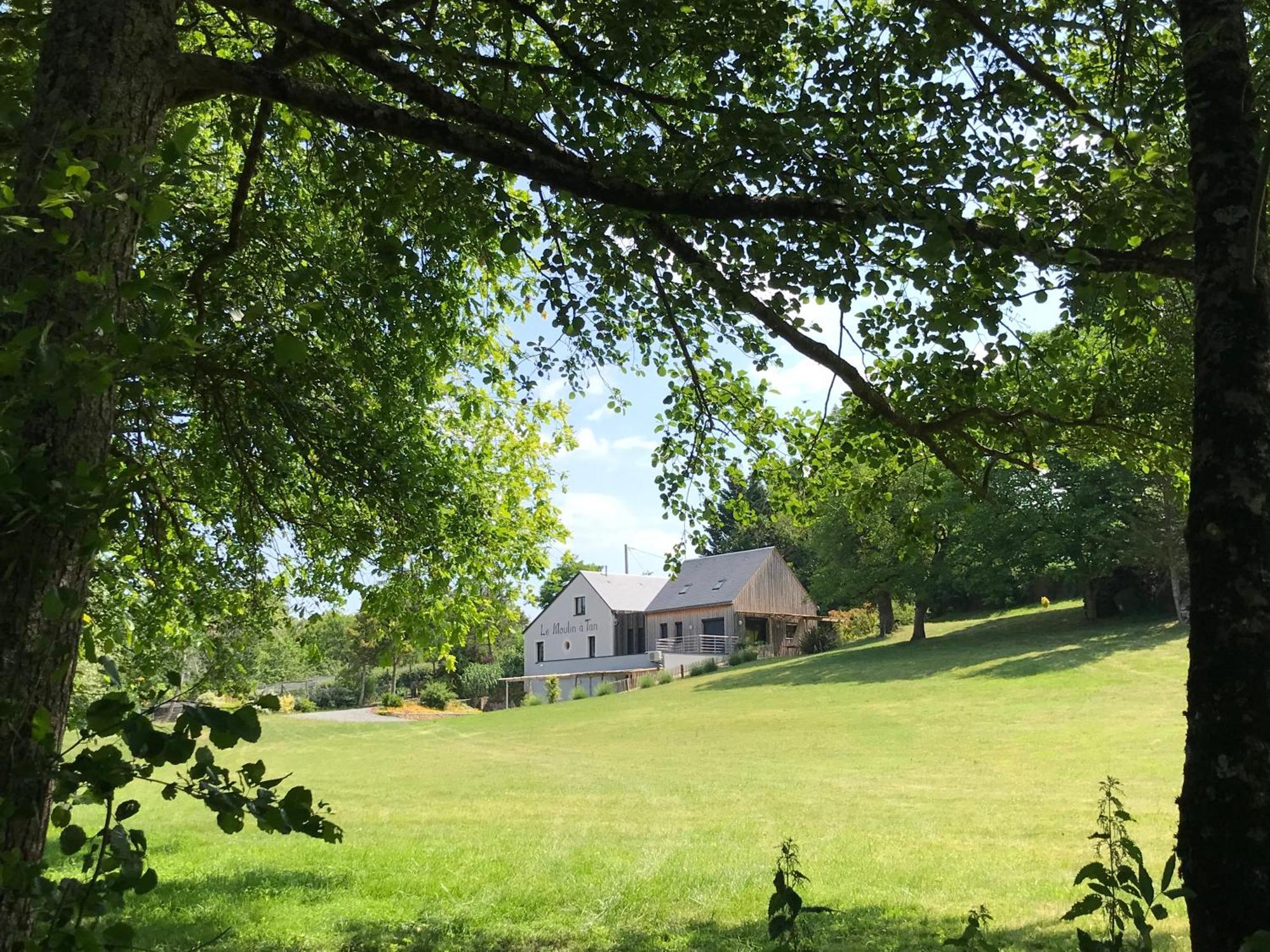 Gites Du Moulin A Tan A Sache 37 外观 照片